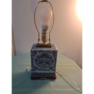 Lauren Ralph Lauren Blue White Ceramic Chinoiserie Koi Fish Table Lamp 166765